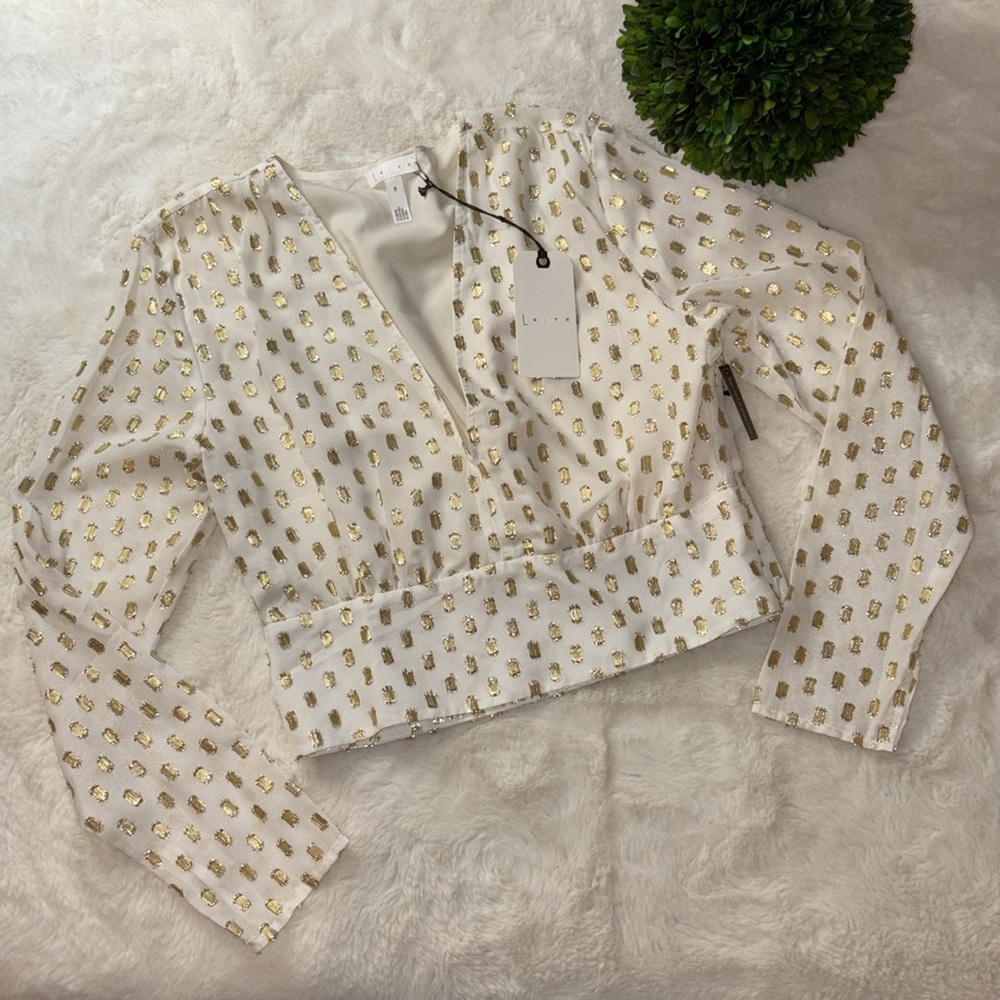 Leith Women's Ivory Gold Metallic V-Neck Long Sleeve Blouse Crop Top Medium